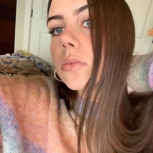 Meet your Posher, Bella